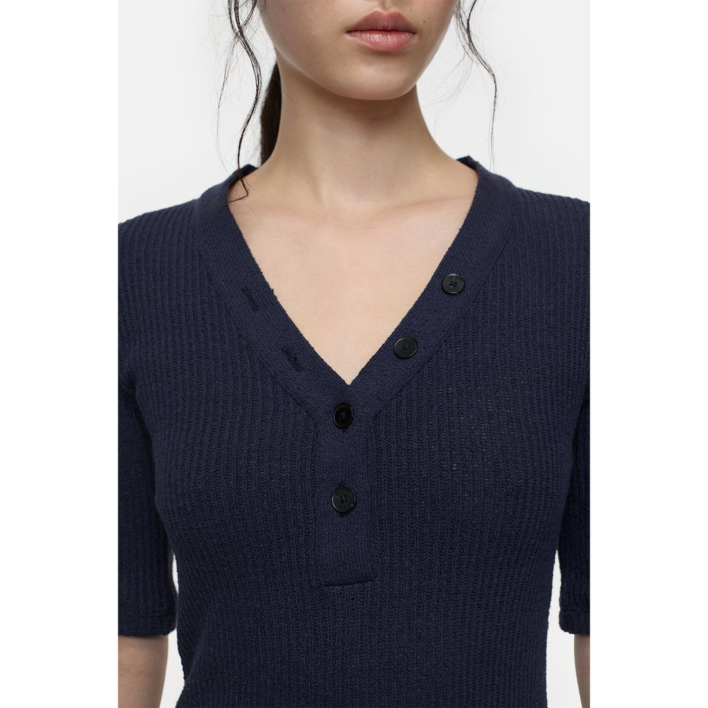 V-neck knit navy