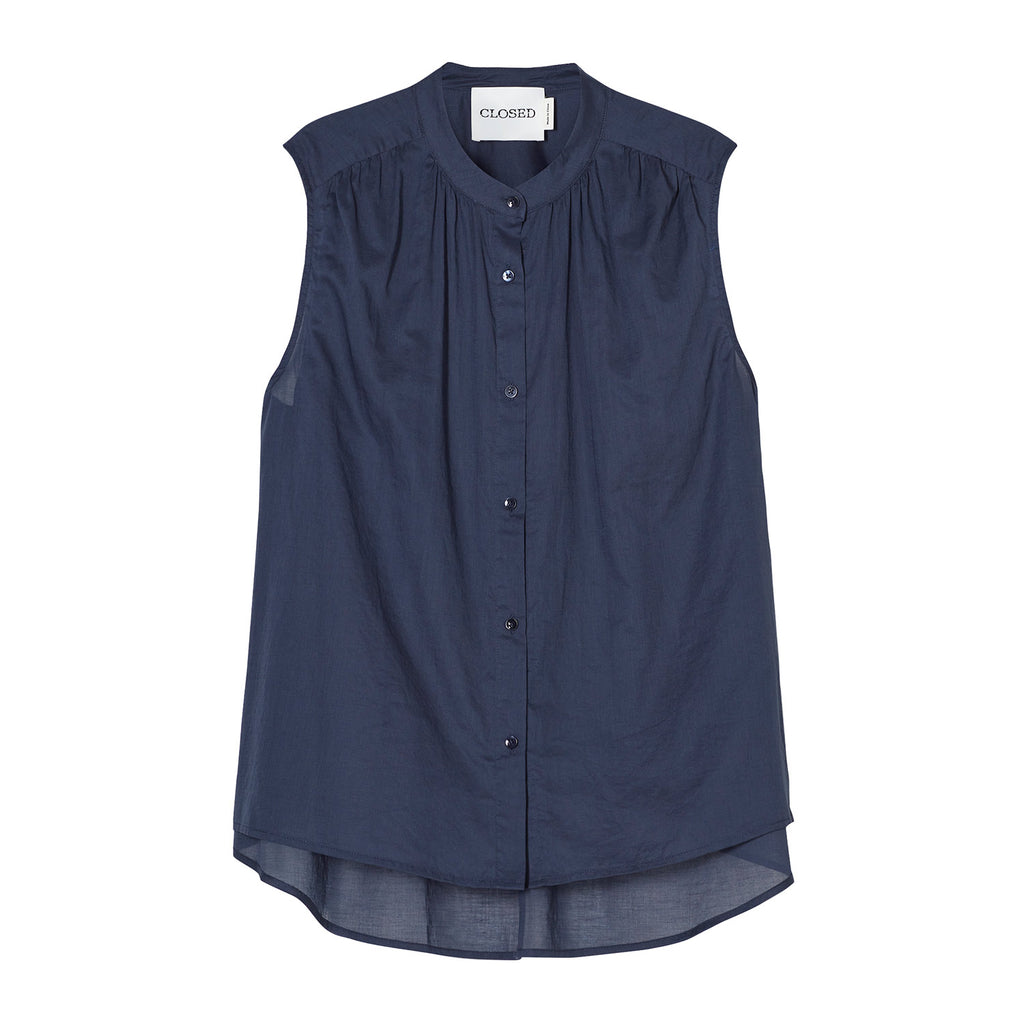 Top with gathering space blue