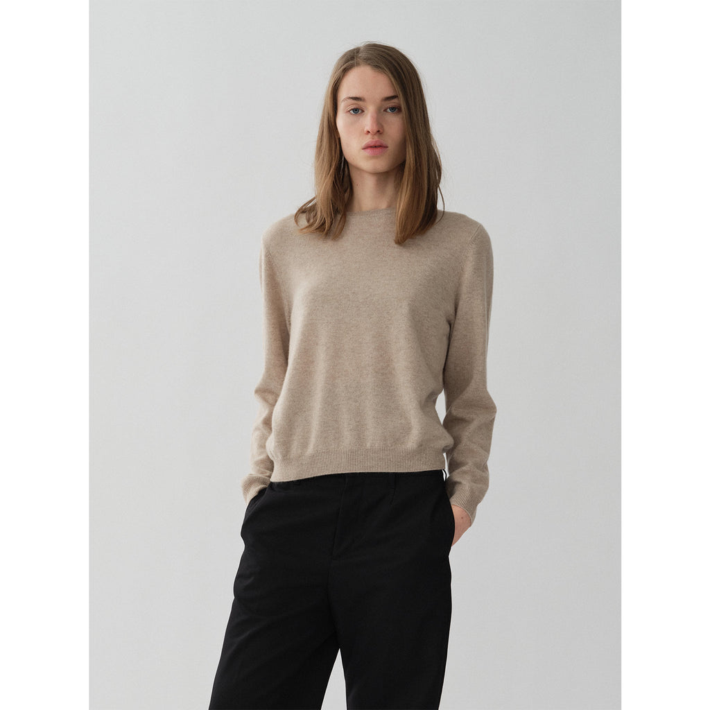 Women's classic roundneck sand